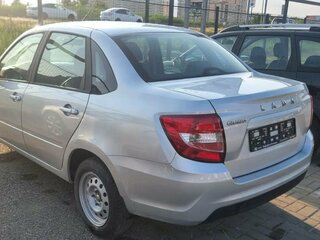 2026 Lada (ВАЗ) Granta I Рестайлинг, серебристый, 1114000 рублей, вид 3