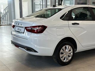 2026 Lada (ВАЗ) Vesta I Рестайлинг (NG), белый, 1510000 рублей, вид 4