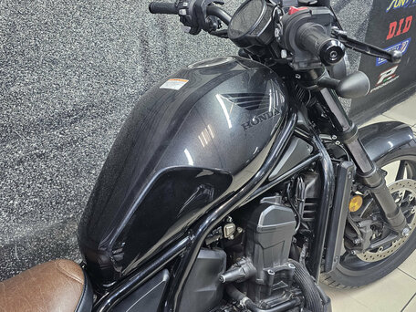 2023 Honda CMX 1100 Rebel, чёрный, 999000 рублей, вид 3