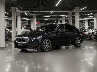 2025 BMW 5 серии 523d xDrive VIII (G60/G61/G68), чёрный, 8350000 рублей, вид 1