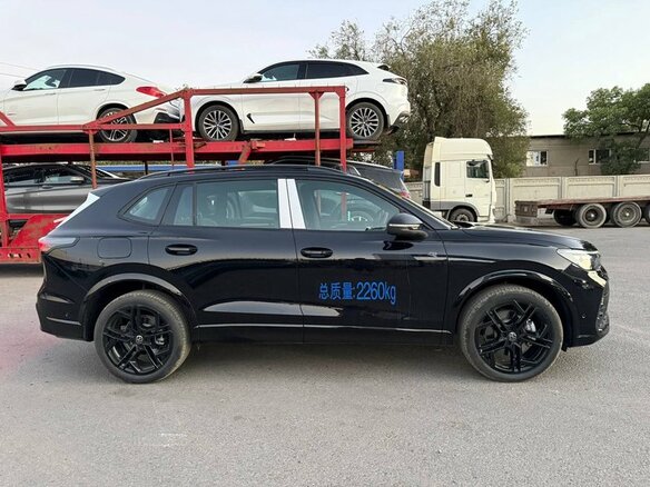 2026 Volkswagen Tiguan L II Рестайлинг (China Market), чёрный, 4775100 рублей - вид 3