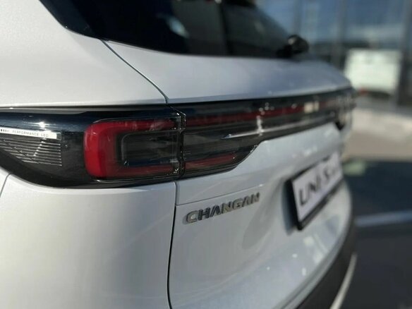 2026 Changan UNI-S I Рестайлинг, белый, 3249900 рублей - вид 5