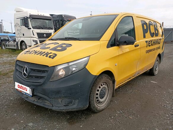 2015 Mercedes-Benz Vito, жёлтый, 1830000 рублей