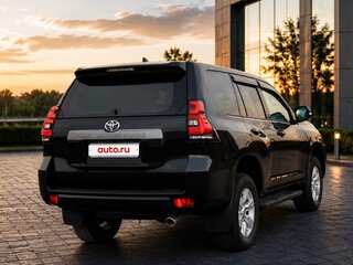 2021 Toyota Land Cruiser Prado 150 Series Рестайлинг 3, чёрный, 6800000 рублей, вид 4