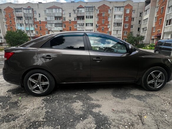 2013 Kia Cerato 6-speed II, бежевый, 680000 рублей - вид 2