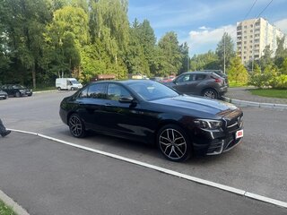 2021 Mercedes-Benz E-Класс 200 V (W213, S213, C238) Рестайлинг, чёрный, 4550000 рублей, вид 4