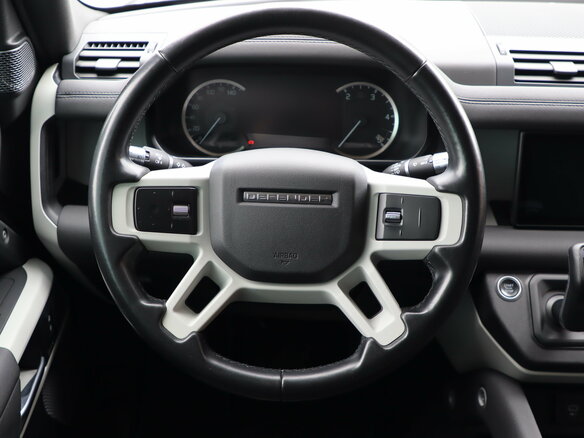 2020 Land Rover Defender 110 II, чёрный, 3890000 рублей - вид 10