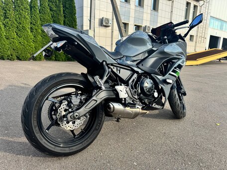 2018 Kawasaki Ninja 650, серый, 720000 рублей, вид 4