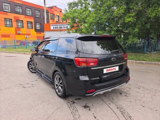 2018 Kia Carnival III, чёрный, 2600000 рублей, вид 5
