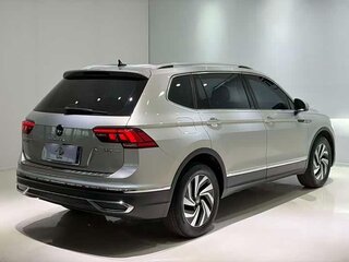 2023 Volkswagen Tiguan L II Рестайлинг (China Market), серебристый, 2130000 рублей, вид 5