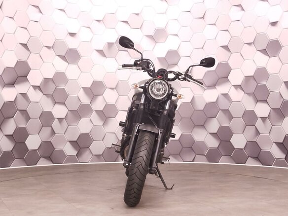 2018 Yamaha XSR700, серый, 649000 рублей - вид 4