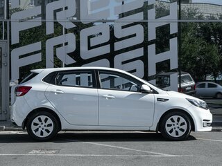 2015 Kia Rio III Рестайлинг, белый, 1180000 рублей, вид 5