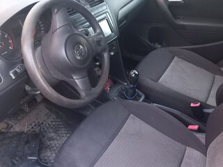 2014 Volkswagen Polo V, чёрный, 330000 рублей, вид 5