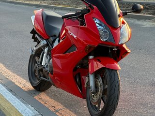 2003 Honda VFR 800, красный, 430000 рублей, вид 2