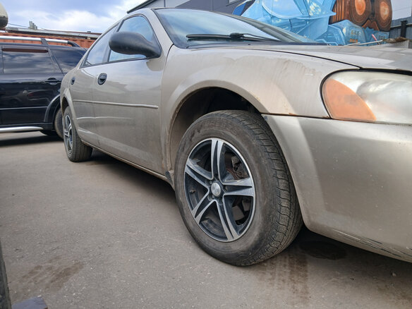 2004 Dodge Stratus II Рестайлинг, золотистый - вид 5