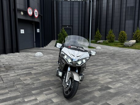 2003 Honda GL 1800 Gold Wing, серый, 930000 рублей, вид 2
