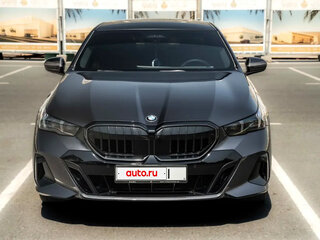 2026 BMW 5 серии 530i xDrive VIII (G60/G61/G68), чёрный, 7250000 рублей, вид 2