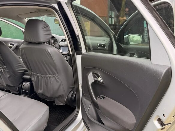 2012 Volkswagen Polo V, серебристый - вид 14