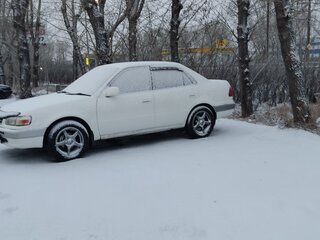 1996 Toyota Corolla VIII (E110), белый, 329000 рублей, вид 2