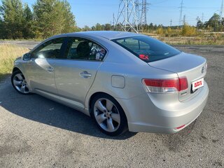 2011 Toyota Avensis III, серебристый, 1150000 рублей, вид 4