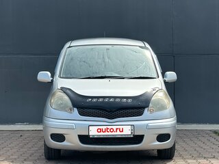 2003 Toyota FunCargo, серебристый, 480000 рублей, вид 2