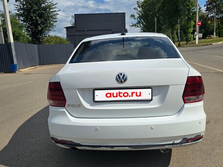 2019 Volkswagen Polo V Рестайлинг, белый, 590000 рублей, вид 3