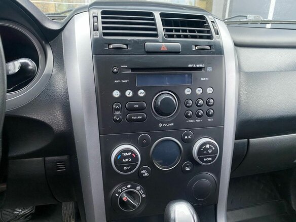 2011 Suzuki Grand Vitara II Рестайлинг, чёрный, 900000 рублей - вид 8