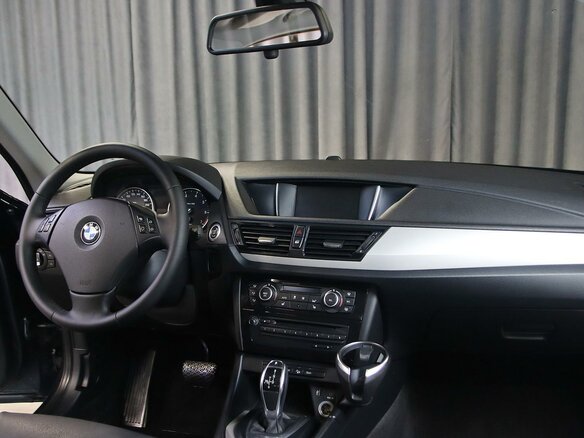 2014 BMW X1 20i I (E84) Рестайлинг, чёрный, 1149000 рублей - вид 4