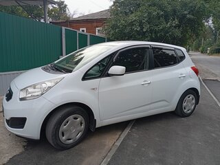 2013 Kia Venga 5-speed I, белый, 870000 рублей, вид 2