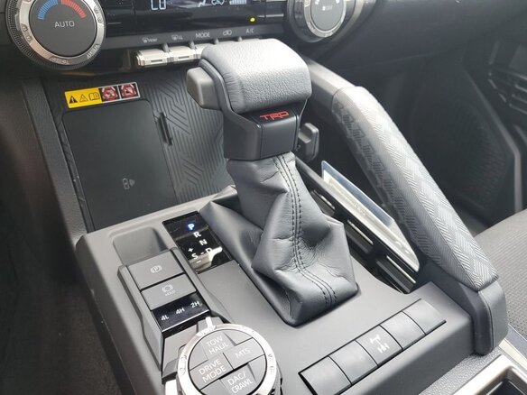 2025 Toyota 4Runner VI, чёрный, 11275334 рублей - вид 18