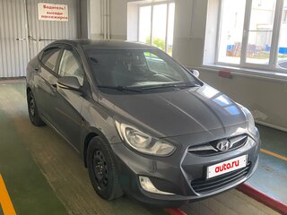 2011 Hyundai Solaris I, серый, 550000 рублей, вид 3