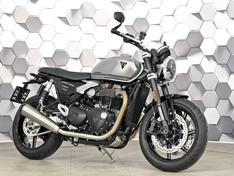 2026 Triumph Speed Twin, серебристый, 1699000 рублей, вид 1