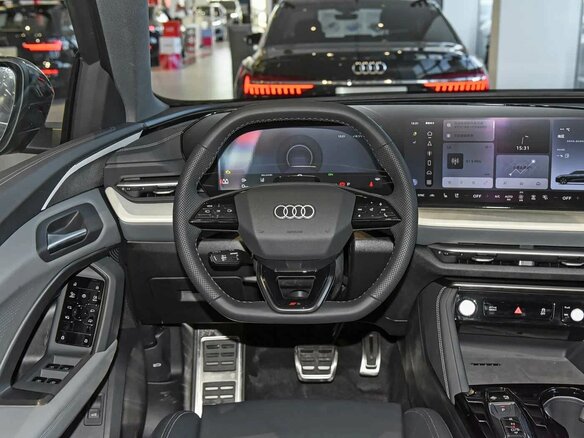 2026 Audi Q5 L III (GU), серебристый, 6500000 рублей - вид 4