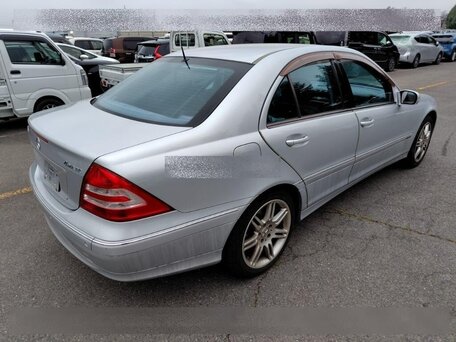 2006 Mercedes-Benz C-Класс 280 II (W203) Рестайлинг, серебристый, 699000 рублей, вид 2