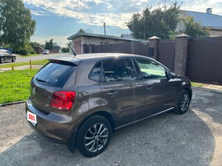 2014 Volkswagen Polo V, коричневый, 900000 рублей, вид 5