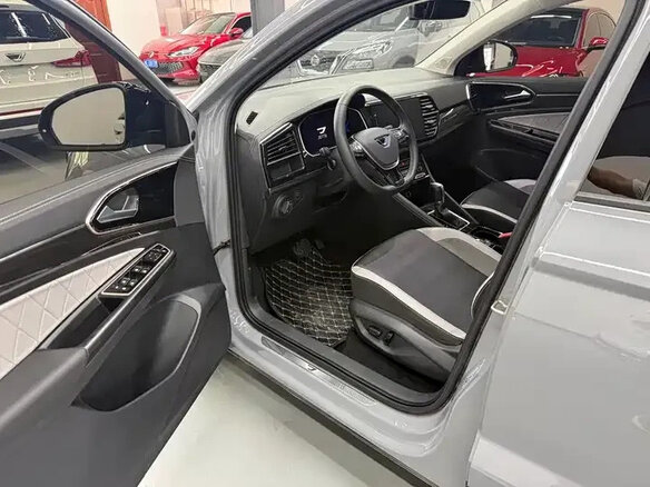 2022 Jetta VS7 I Рестайлинг 1, серый, 1620000 рублей - вид 8