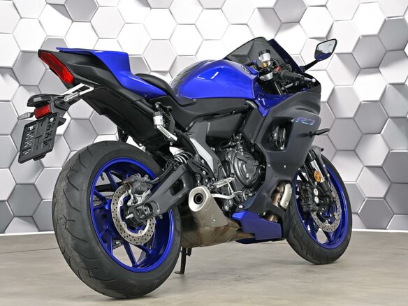 2022 Yamaha YZF-R7, синий - вид 6