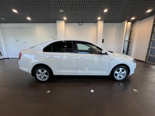 2017 Skoda Rapid I, белый, 1025000 рублей, вид 2