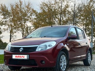 2011 Renault Sandero I, красный, 475000 рублей, вид 1