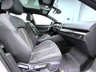 2023 Volkswagen Golf VIII, серый, 2502846 рублей, вид 5