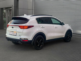 2021 Kia Sportage IV Рестайлинг, белый, 2945000 рублей, вид 4