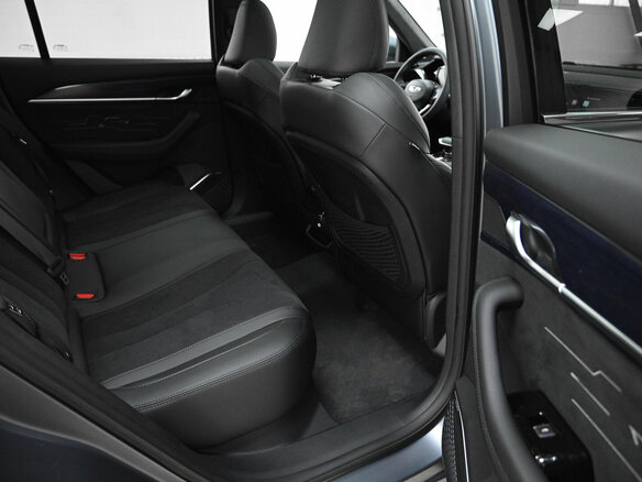 2026 Geely Monjaro I, серый, 4954990 рублей - вид 14