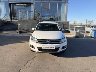2015 Volkswagen Tiguan I Рестайлинг, белый, 1350000 рублей, вид 2