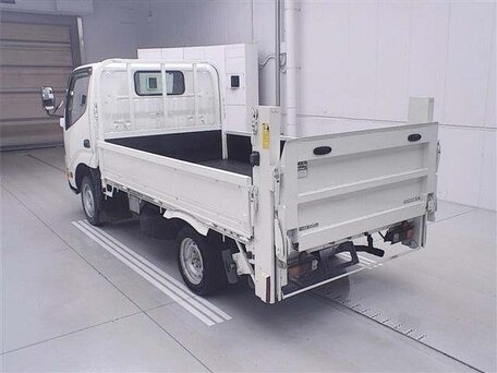 2015 Toyota Dyna, белый, 3231002 рублей, вид 2