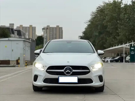 2023 Mercedes-Benz A-Класс 180 Long IV (W177) Рестайлинг, белый, 1740000 рублей, вид 2