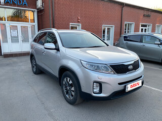 2013 Kia Sorento II Рестайлинг, серебристый, 1450000 рублей, вид 1