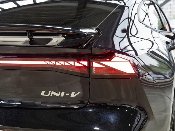 2026 Changan UNI-V I, чёрный, 3326301 рублей - вид 14