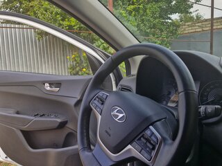 2021 Hyundai Solaris II Рестайлинг, белый, 1600000 рублей, вид 2