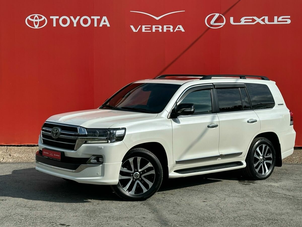 Открыть фотографии: Toyota Land Cruiser 200 Series Рестайлинг 2