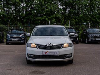 2018 Skoda Rapid I Рестайлинг, белый, 895000 рублей, вид 3